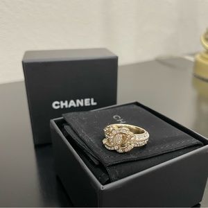Chanel B17 Crystal CC Classic Gold Ring 56 (7-7.5)